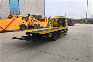 呼中非事故拖车