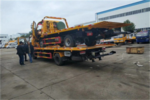 呼中同城汽车补胎